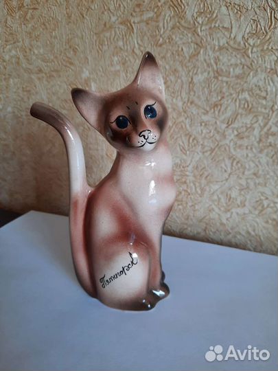 Статуэтка фарфор Кошка