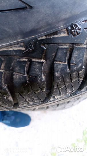 Goodyear UltraGrip Ice 2 215/65 R16