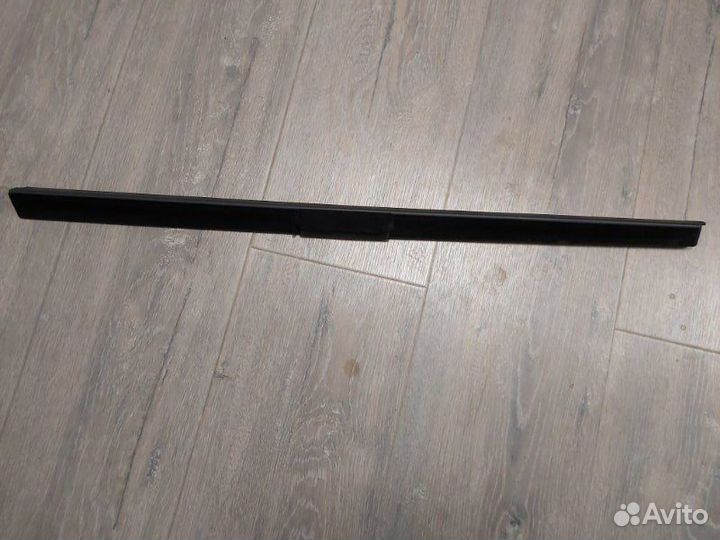 Уплотнитель стекла двери Mercedes S 500 4Matic