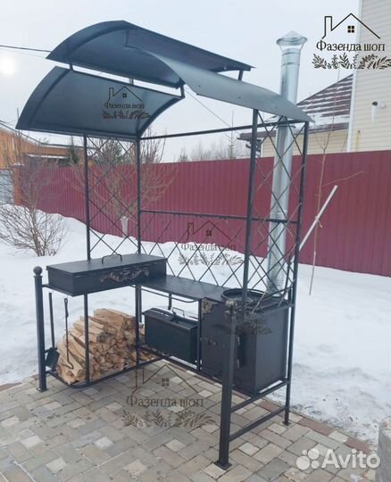 Мангал с крышей