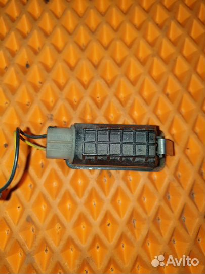 Фонарь подсветки номера Ford Focus