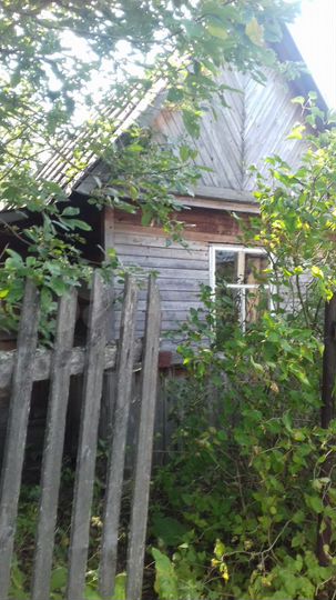 Дача 20 м² на участке 8 сот.