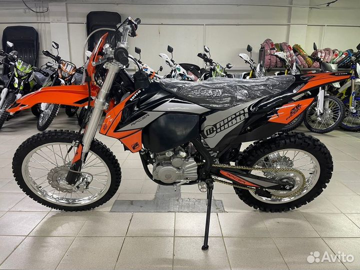 Мотоцикл Racer Cross SR-X2 водянка 28лс ZS174MN-3