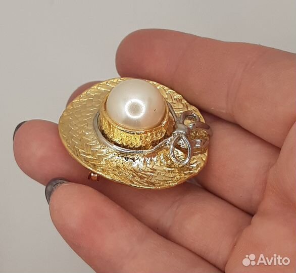 Броши шляпки