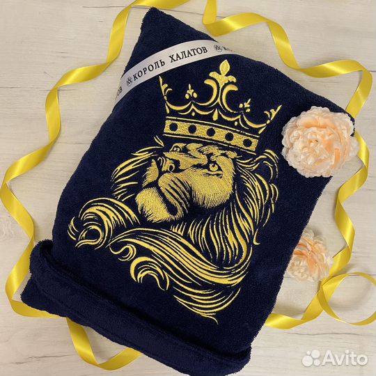 Мужской махровый халат Лев с вышивкой на заказ