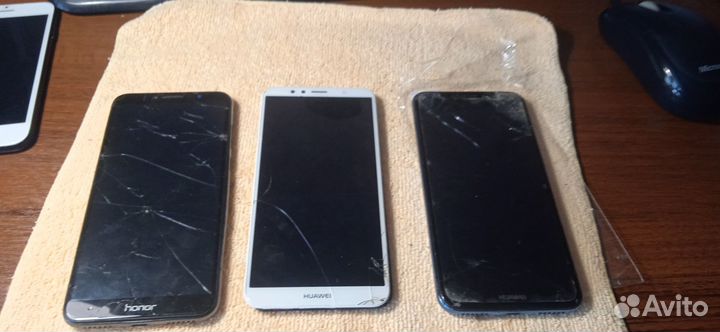 Очень много различных планшетов,смартфонов.*Лот