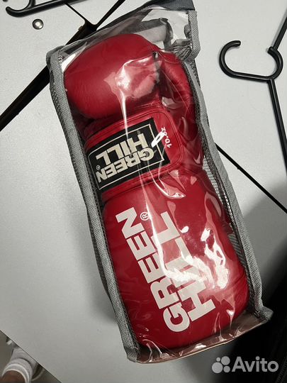 Боксерские перчатки 10 oz green hill новые