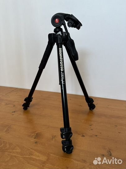 Штатив для фотоаппарата manfrotto