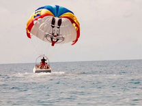 Полеты на парашюте за катером над морем