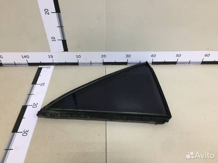 Стекло двери задней правой форточка Toyota Camry V