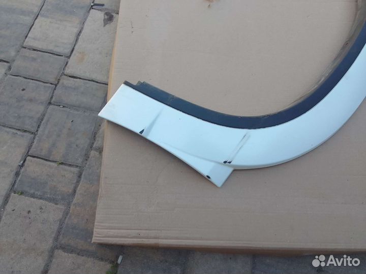 Накладка переднего левого крыла Ваз 2123