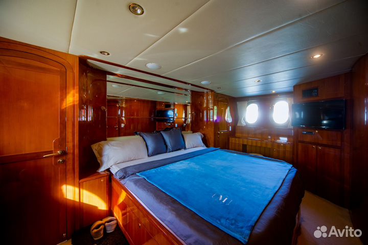 Катер Benship 73