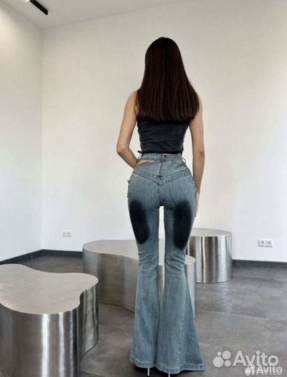 Джинсы клеш Blumarine р. М