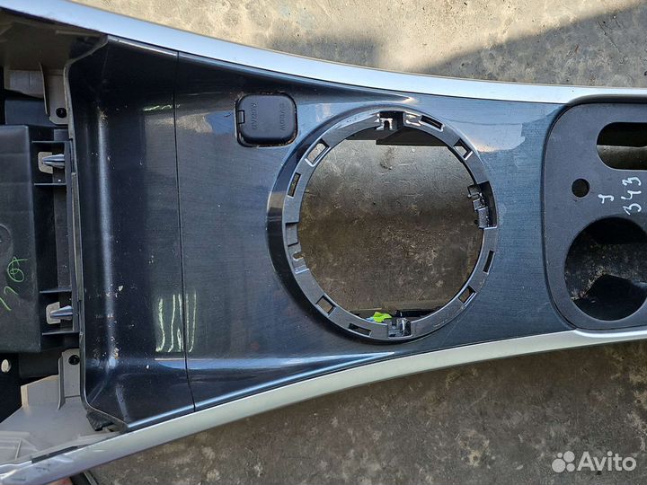 Подлокотник,средняя консоль Mazda CX-7