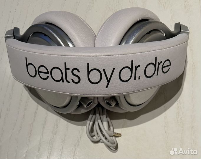 Проводные наушники