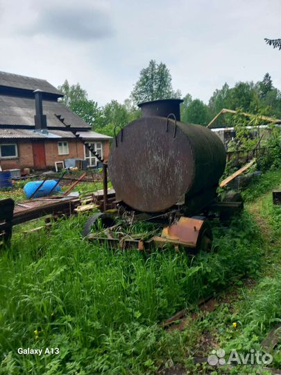 Бочка на прицепе