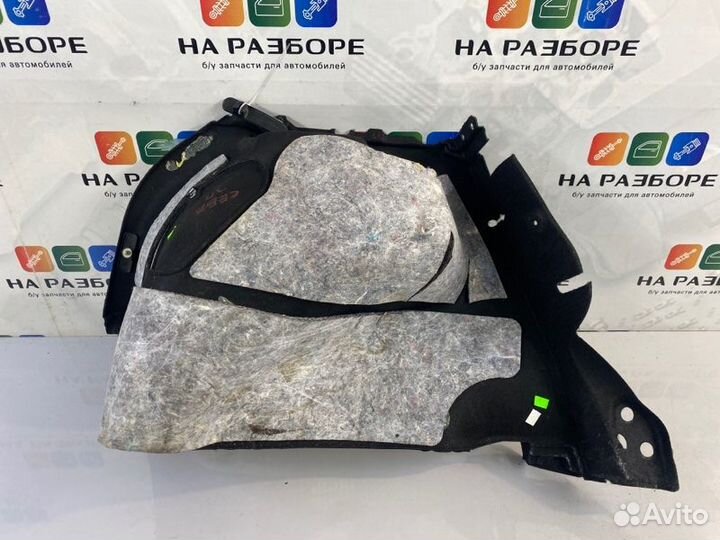 Обшивка багажника задняя правая Kia Ceed ED G4FA