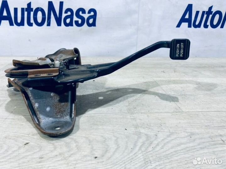 Педаль стояночного тормоза Nissan Armada SUV