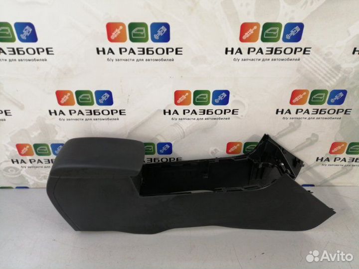 Консоль между сидений Mazda 6 GH L813 2011