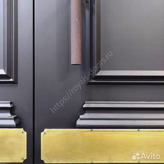 Входная Парадная дверь в загородный дом