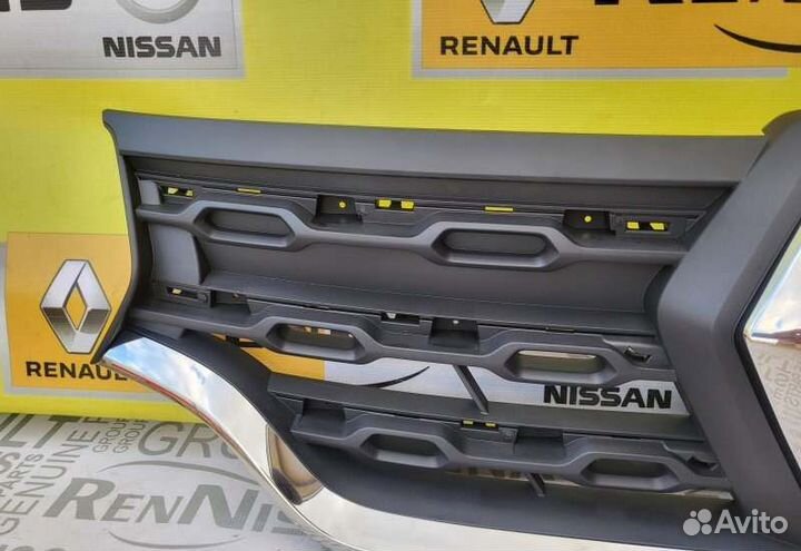 Решетка радиатора под камеру передняя Renault