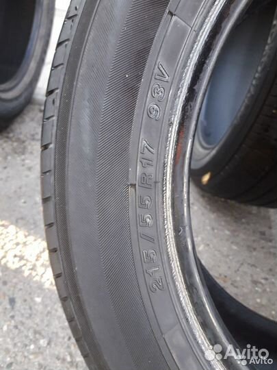 Yokohama DB E70JC 215/55 R17
