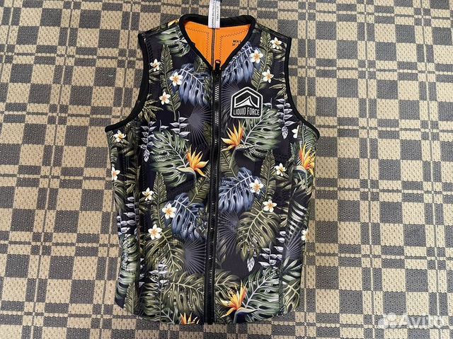 Водный жилет Liquid Force - S