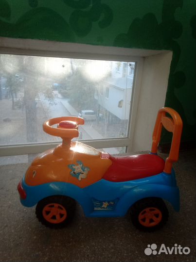 Машинка толокар