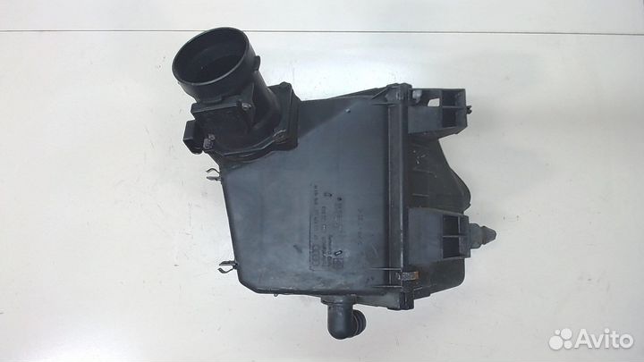 Корпус воздушного фильтра Audi A4 (B5), 2000