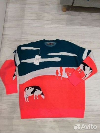 Новый свитер яркий 44-48