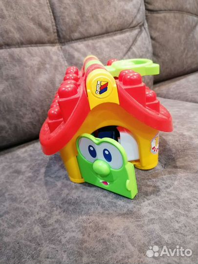 Игрушки для малышей в ассортименте