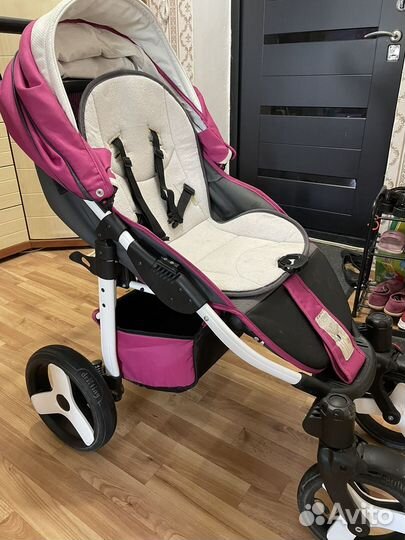 Прогулочная коляска