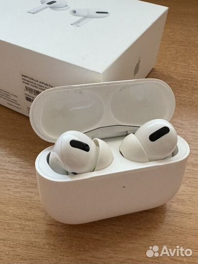 Наушники Apple AirPods Pro (1 поколение)