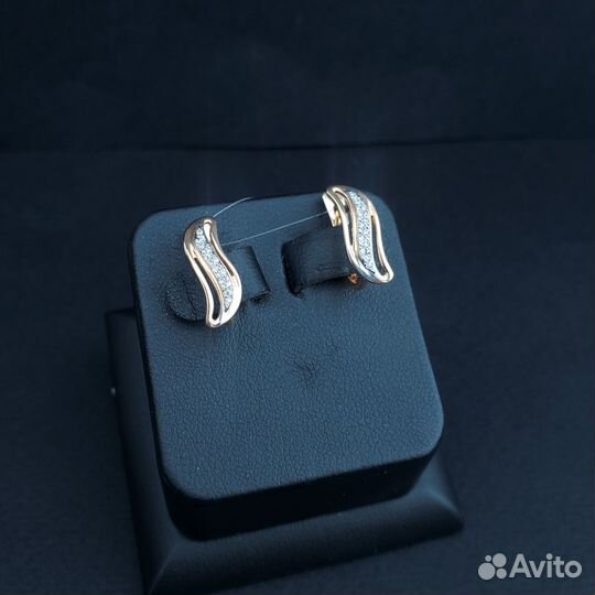 Серьги из красного золота с фианитами и родированием