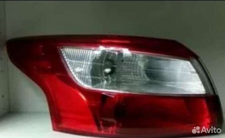 Фонарь Ford Focus 3 заднее левое