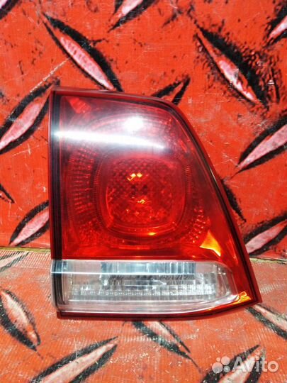 Фонарь внутренний левый Toyota Land Cruiser 200 20