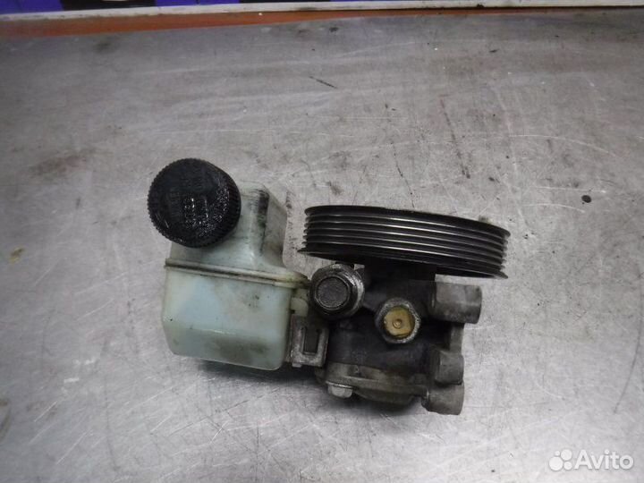 Насос гур Mazda 6 L8 2006