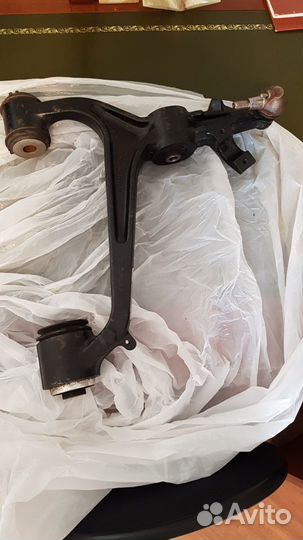 Новый оригинальный рычаг W210 4 matic