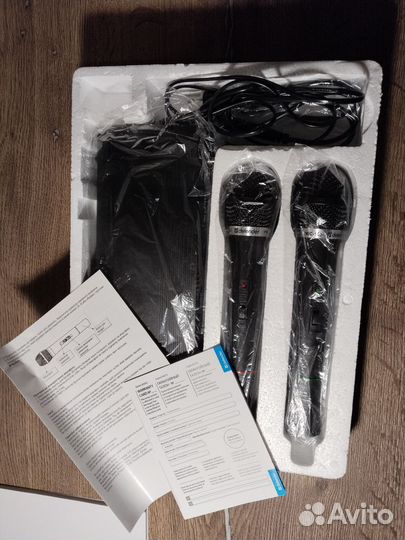 Набор беспроводных микрофонов