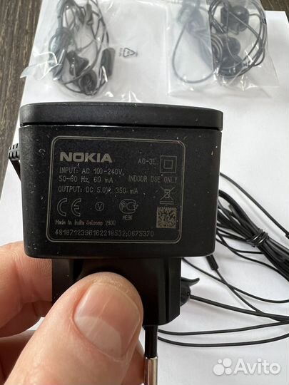 Гарнитура и зарядка нокиа
