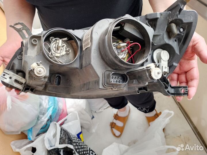 Фара передняя правая на LADA kalina cross