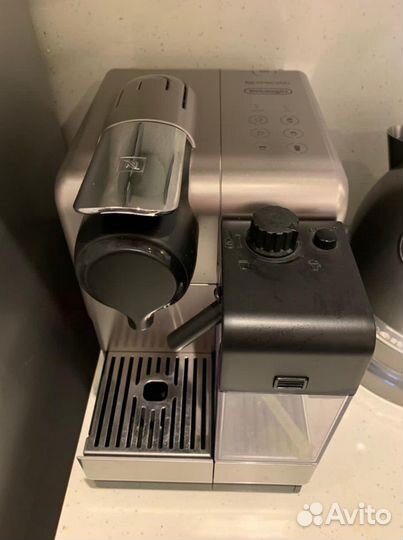 Кофемашина delonghi