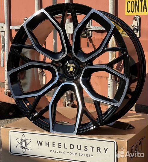 Кованые диски R23 для Lamborgini urus