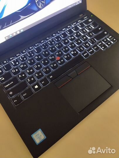 Lenovo Thinkpad x260. i5-6300U/256/16. IPS