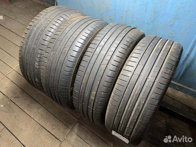 Pirelli P Zero PZ4 225/50 R18