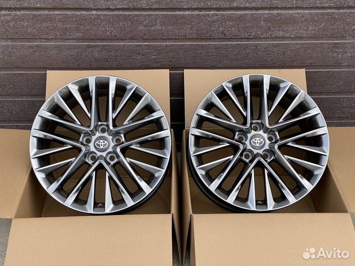 Комплект новых дисков r19 toyota lexus