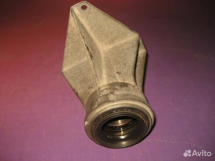 Кронштейн редуктора бмв Е53 Х5 М62 Н62 переднего