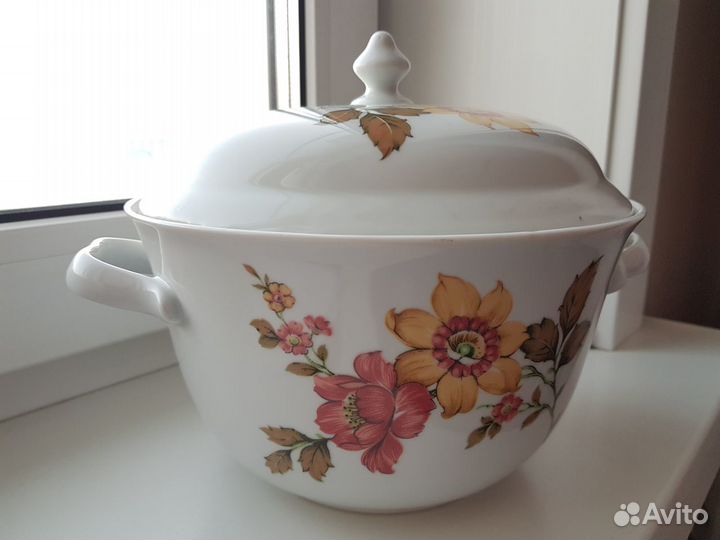 Большая супница от чехословацкого сервиза