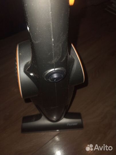 Вертикальный беспроводной пылесос