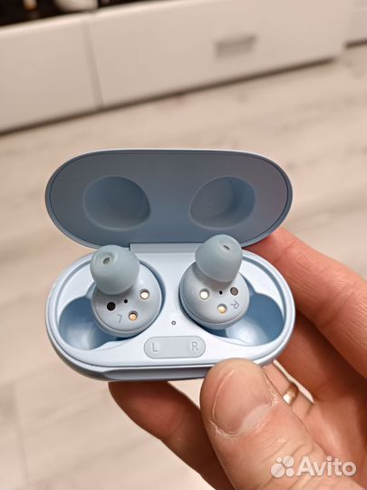 Наушники Samsung Galaxy Buds plus